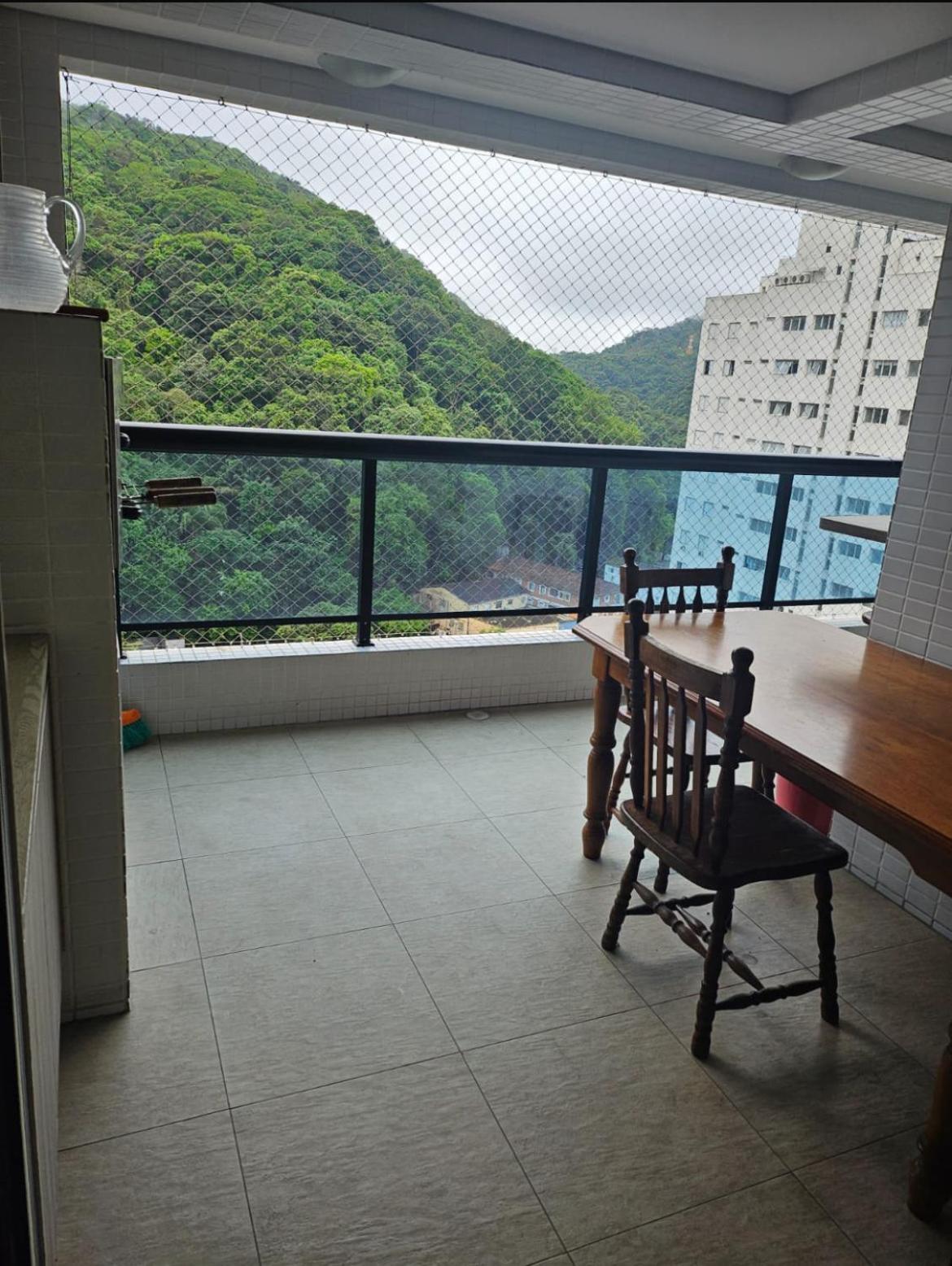 Cap 5, Capitania Varam , 3 Dormitorios, Ate 8 Pessoas, Duas Criancas Ate 5 Anos, Piscina, Varanda Gourmet Com Churrasqueira Guaruja