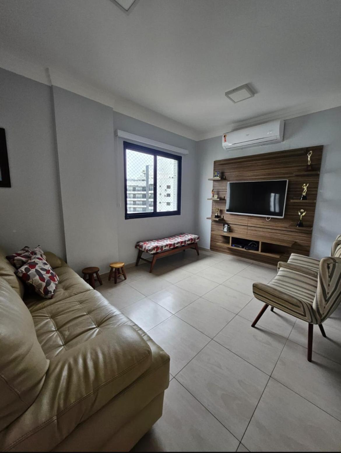 Cap 5, Capitania Varam , 3 Dormitorios, Ate 8 Pessoas, Duas Criancas Ate 5 Anos, Piscina, Varanda Gourmet Com Churrasqueira * Guaruja