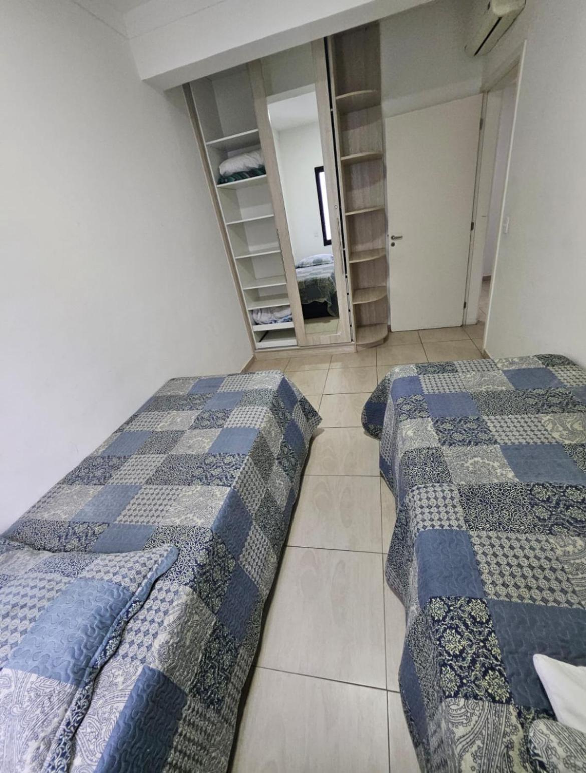 Cap 5, Capitania Varam , 3 Dormitorios, Ate 8 Pessoas, Duas Criancas Ate 5 Anos, Piscina, Varanda Gourmet Com Churrasqueira